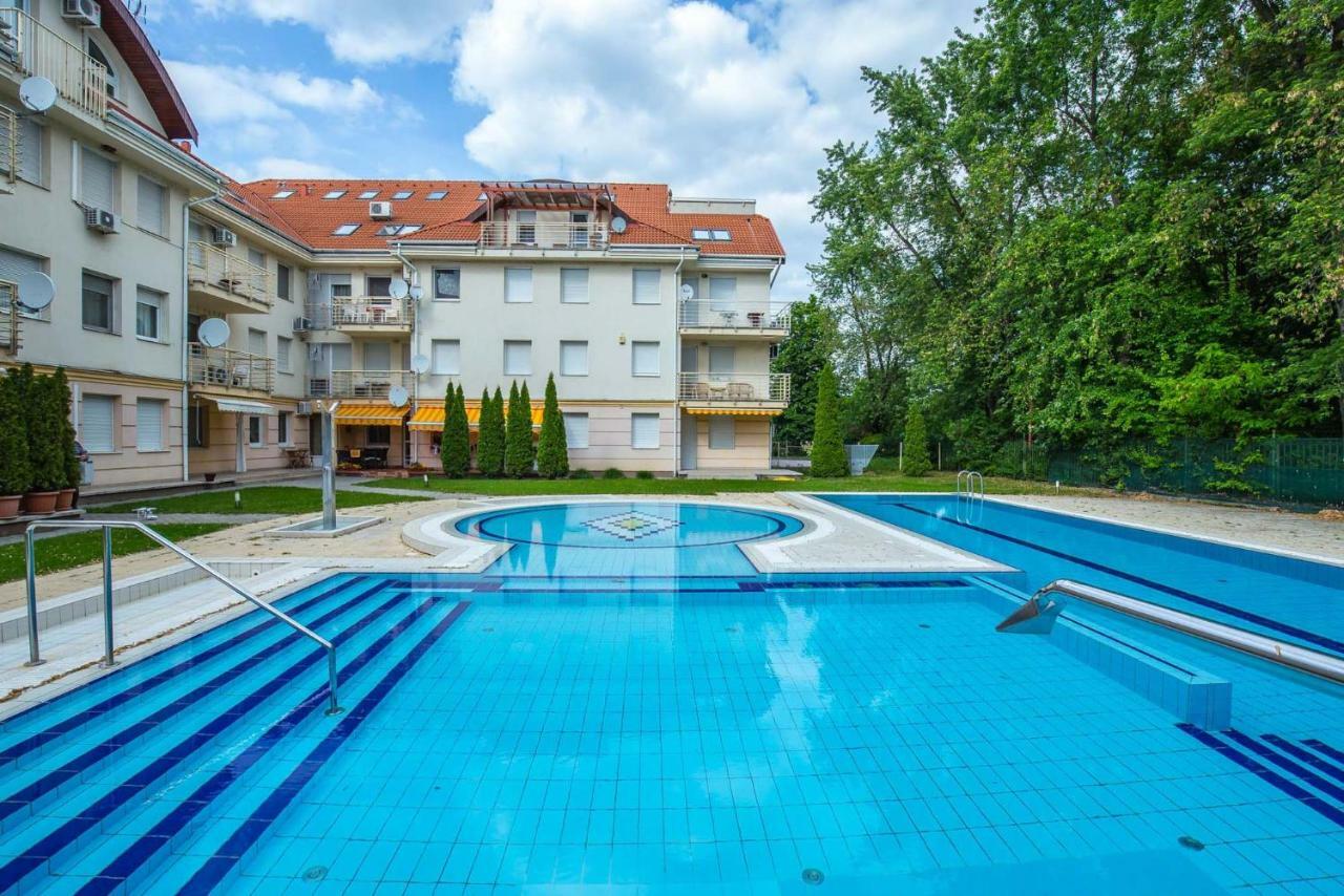 Kis-Gast Panorama Apartman Hajdúszoboszló Extérieur photo